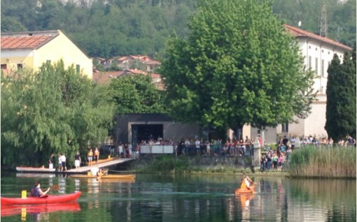 Alunni in canoa Pusiano (4)