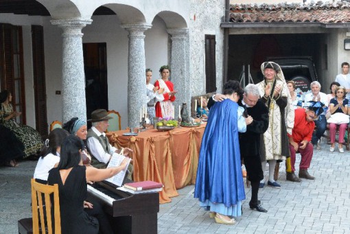 Valbrona, musica di verdi nelle corti di maisano, agosto 2013 (4)