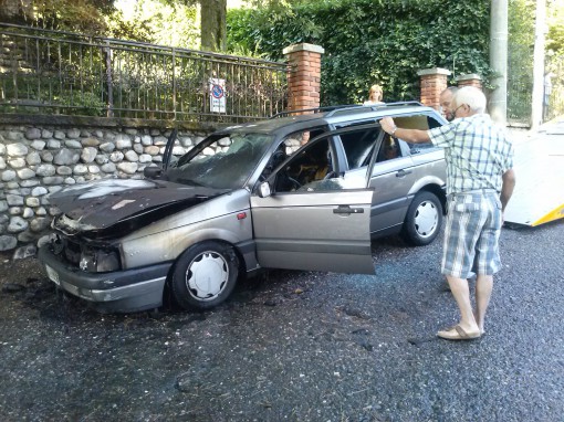 inverigo auto bruciata via varlese aosto 2013 (2)