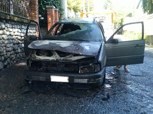 inverigo auto bruciata via varlese aosto 2013 (3)