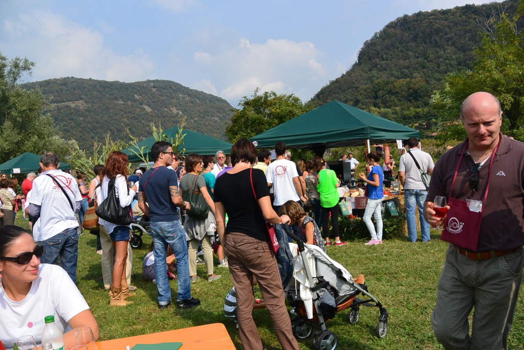 persone chon la bicicletta in gir