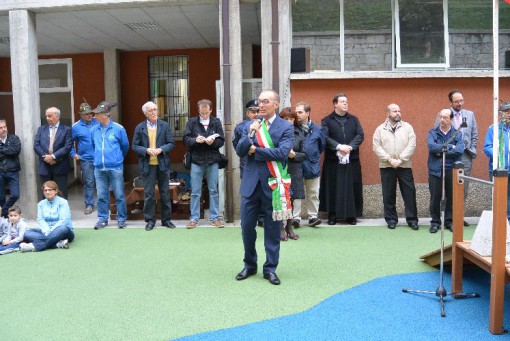 Ponte inaugurazione giardino scuole con targa per Graziano Vanossi ottobre 2013 (5)