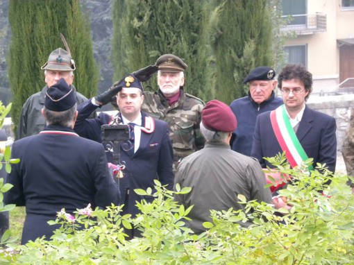 onore ai caduti lurago