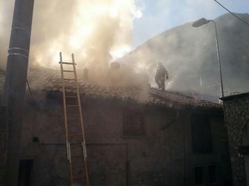 Incendio casa Caslino novembre 2013 (5)