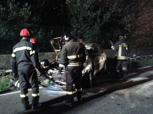 Incidente Ponte Lambro auto ribaltata novembre 2013 (6)