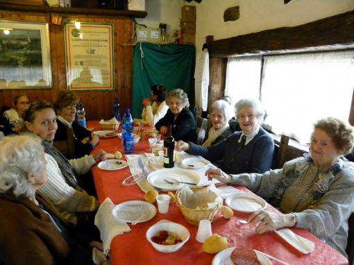 Lurago pranzo degli anziani novembre 2013 (4)