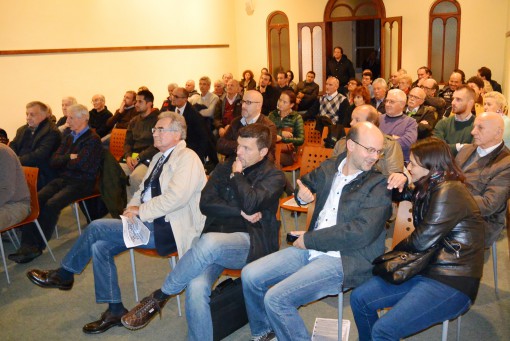 Pusiano cavo Diotti assemblea pubblica novembre 2013 (1)