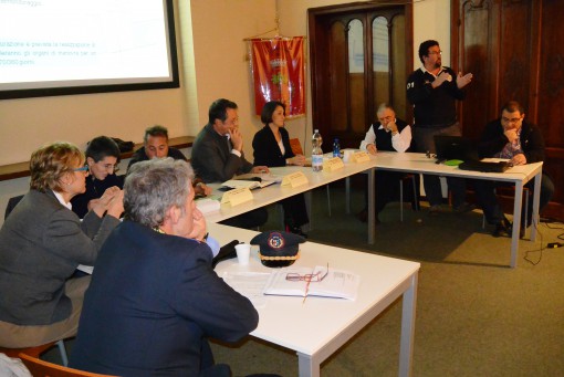 Pusiano cavo Diotti assemblea pubblica novembre 2013 (2)