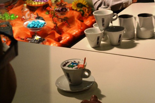 Vago mostra dei cappuccini a colori novembe 2013 (7)