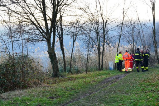 Cadavere lago Montorfano dicembre 2013 (1)