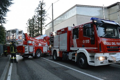 Incendio falegnameria Lambrugo dicembre 2013  (4)