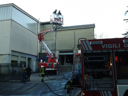 Incendio falegnameria Lambrugo dicembre 2013  (6)