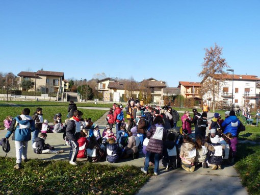 Scuola Albavilla camminata per adottare bambina del ruanda novembre 2013 (2)