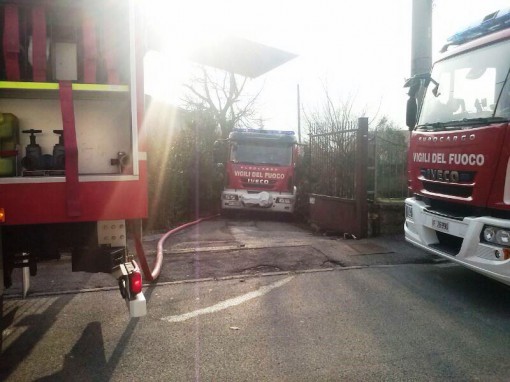 Incendio Buccinigo autorimessa gennaio 2014 (1)