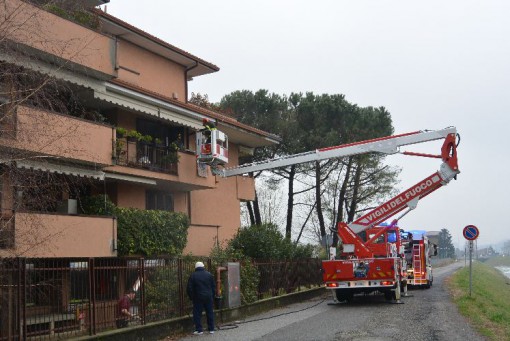 Incendio via della liberta Erba gennaio 2014 (4)