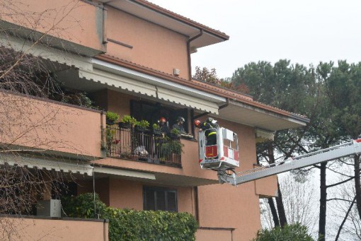 Incendio via della liberta Erba gennaio 2014 (5)