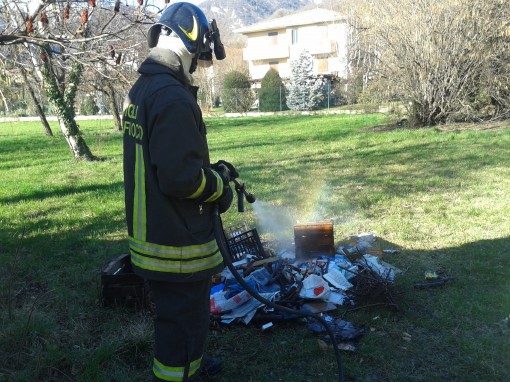 Incendio garage via Bellini Erba febbraio 2014 (2)