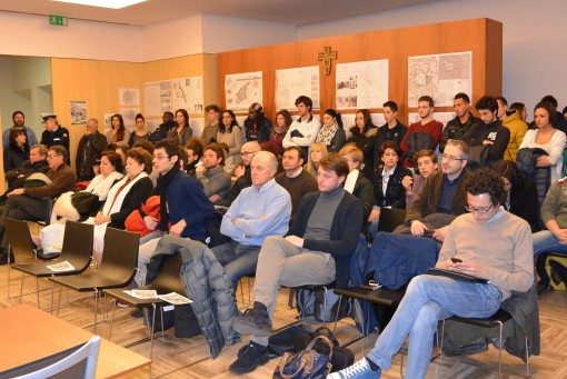 Romagnosi ragazzi e prof in Consiglio comunale Erba febbraio 2014 (1)