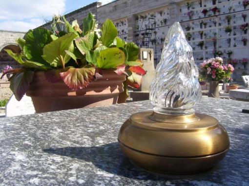 lampade votive cimitero