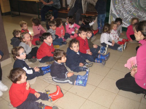 Asilo Giobbia Albavilla bambini in fattoria marzo 2014 (16)