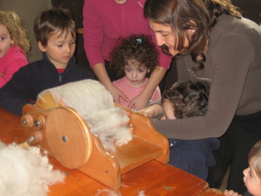Asilo Giobbia Albavilla bambini in fattoria marzo 2014 (20)