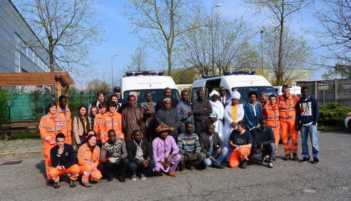 Lariosoccorso dona due ambulanze all'africa marzo 2014
