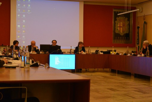 Sistema di intervento e voto in consiglio comunale Erba marzo 2014 (3)