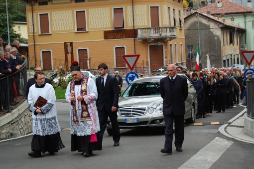 Funerale sindaco Asso Giovanni Conti aprile 2014 (21)