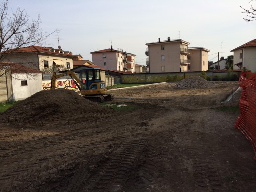 Lavori scuola Ponte Lambro aprile 2014 (4)