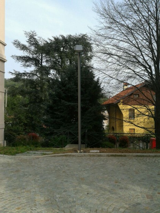 Piazza don Lanzani Ponte Lambro aprile 2014 (3)