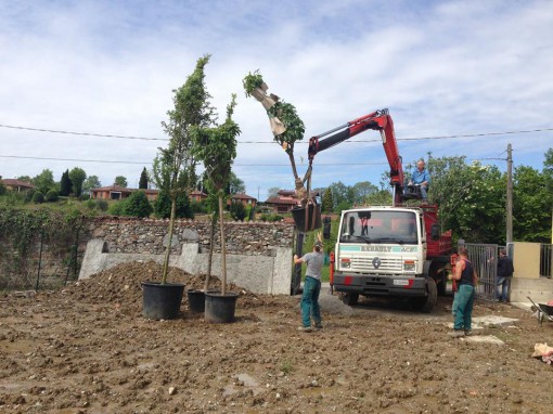 Lavori in corso area esterna asilo Carcano maggio 2014 (4)
