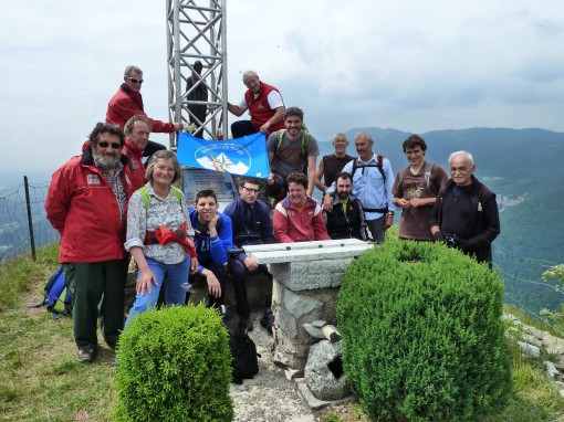 Noi genitori ragazzi in cima al monte megna maggio 2014