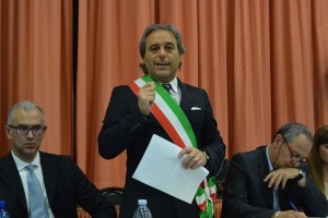 Nuovo consiglio comunale Alzate Brianza sindaco Massimo Gherbesi giugno 2014 (5)