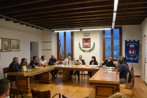 Nuovo consiglio comunale Castelmarte giugno 2014 (1)