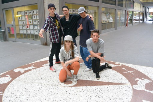 Ragazzi che ballano hip hop in strada Erba giugno 2014 (4)
