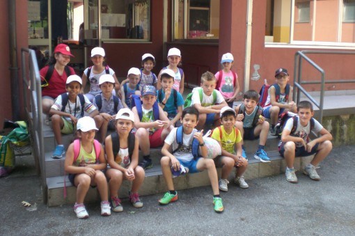 Bambini centro estivo in visita all'acquedotto scuola Crevenna luglio 2014 (1)