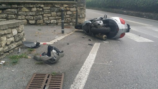 albavilla, incidente via brianza auto moto agosto 2014 (8)