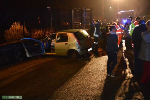 Incidente via Bassi Erba novembre 2014 (1)