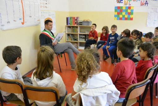 Libriamoci scuola Lambrugo (2)