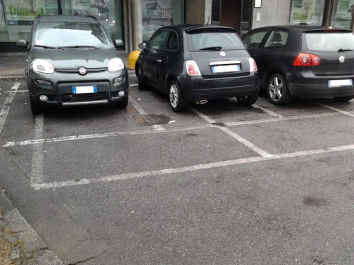 Parcheggio banca Intesa Erba (1)