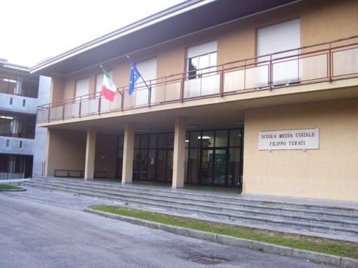 scuola media canzo