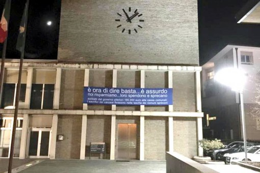 striscione canzo tagli