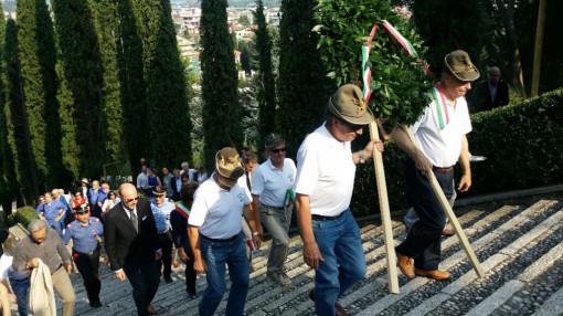 monumento ai caduti, inaugurazione, erba luglio 2015 (6)