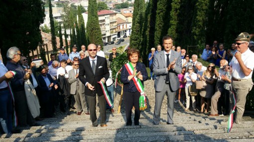 monumento ai caduti, inaugurazione, erba luglio 2015 (7)