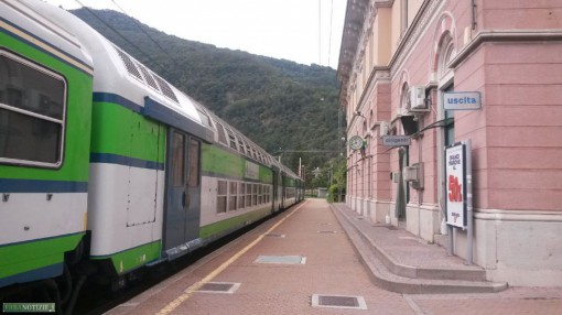 Asso_stazione_ferrovie_trenord_2015 (5)
