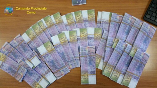 Soldi_Denaro_sequestro_Finanza_(3)