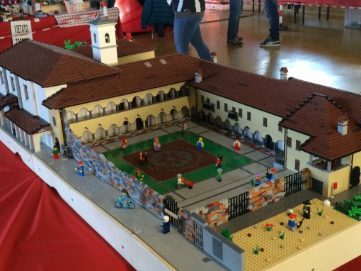 Albese con Cassano_esposizione lego85