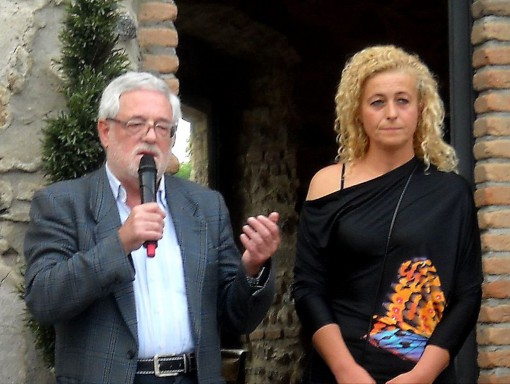 La pittrice Angela Marabese con il critico Silvano Valentini