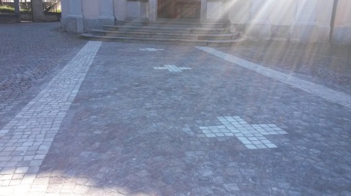 Castelmarte_chiesa_sagrato (1)