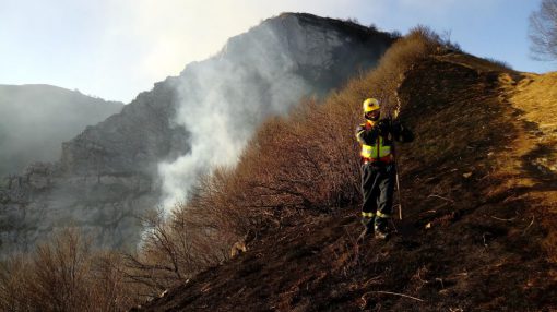 incendio-monte-rai-cornizzolo-5